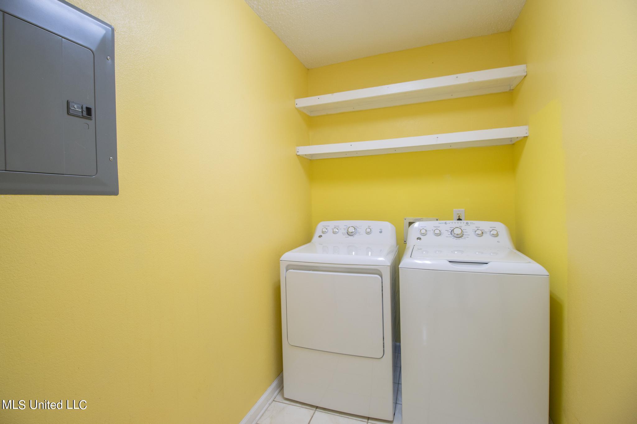 1421 Spruce Street Ocean Springs, MS 39564 - Photo 8 of 21 1421 Spruce-72010