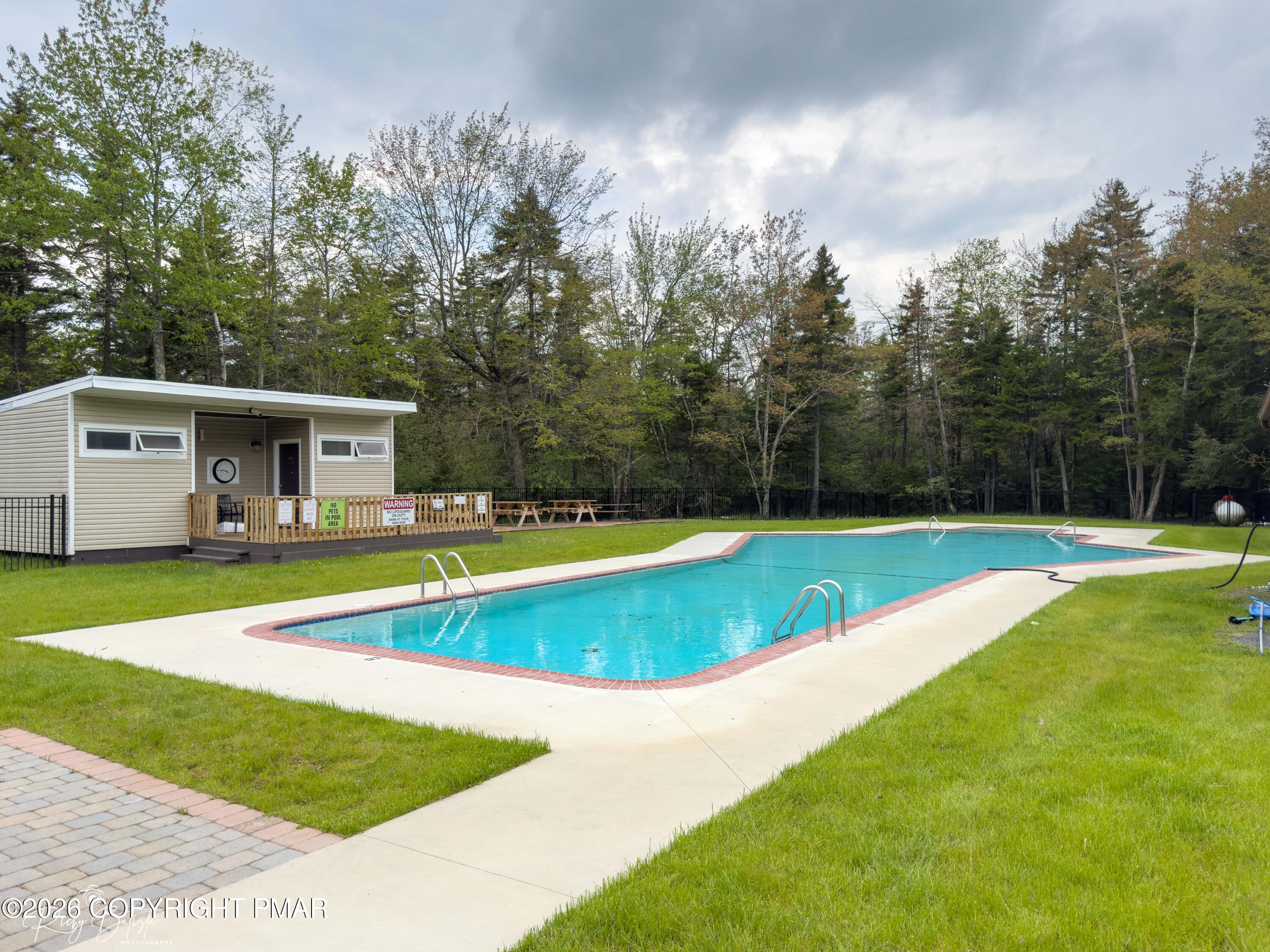 2137 Freedom Way Pocono Summit, PA 18346 - Photo 39 of 71 40-IMG_6127