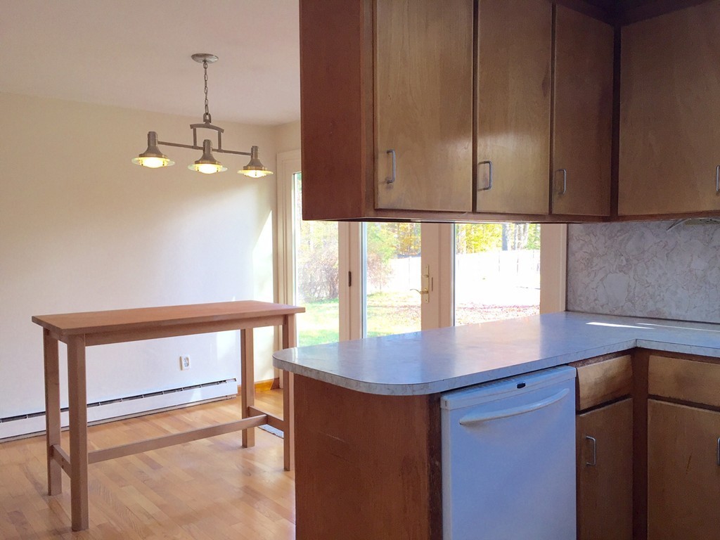 28 Farmington Road Amherst, MA 01002 - Photo 11 of 26 Gallery Image 11