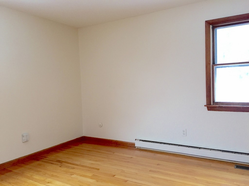 28 Farmington Road Amherst, MA 01002 - Photo 14 of 26 Gallery Image 14