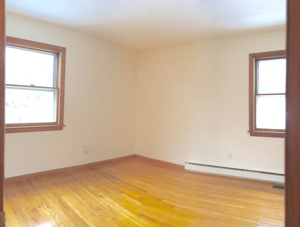 28 Farmington Road Amherst, MA 01002 - Photo 17 of 26 Gallery Image 17