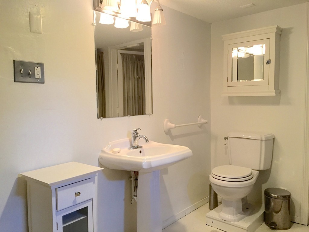 28 Farmington Road Amherst, MA 01002 - Photo 21 of 26 Gallery Image 21