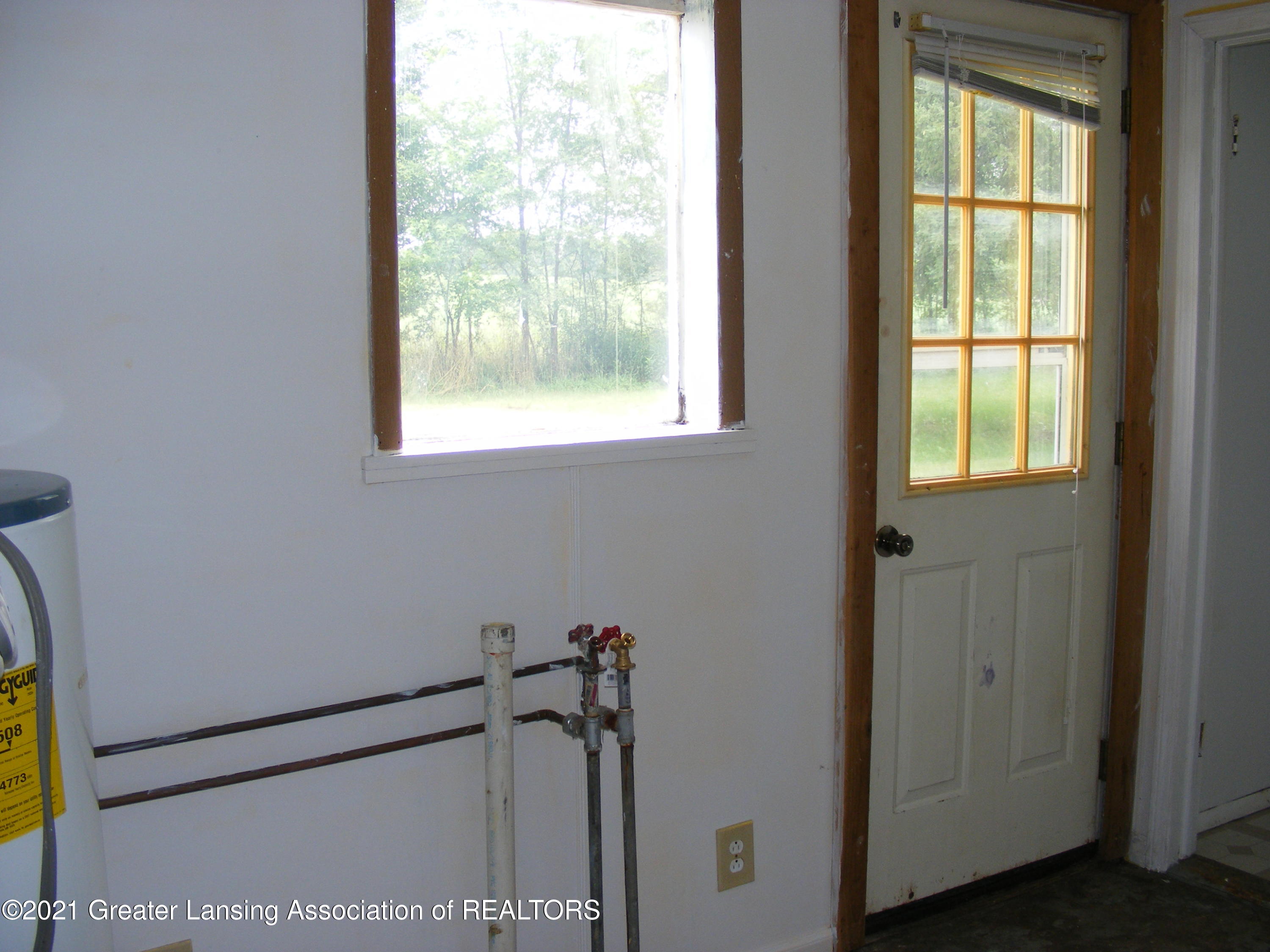 2891 Narrow Lake Road Charlotte, MI 48813 - Photo 23 of 25 DSCF1058