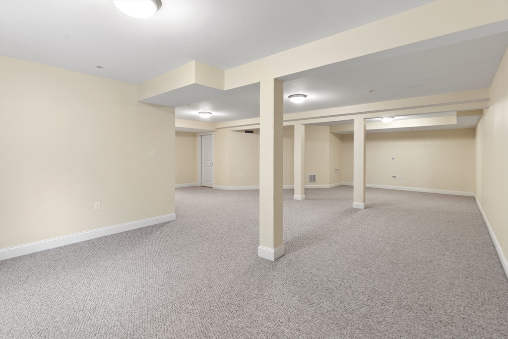 38 Courtyard Place, Unit 38 Lexington, MA 02420 - Photo 20 of 23