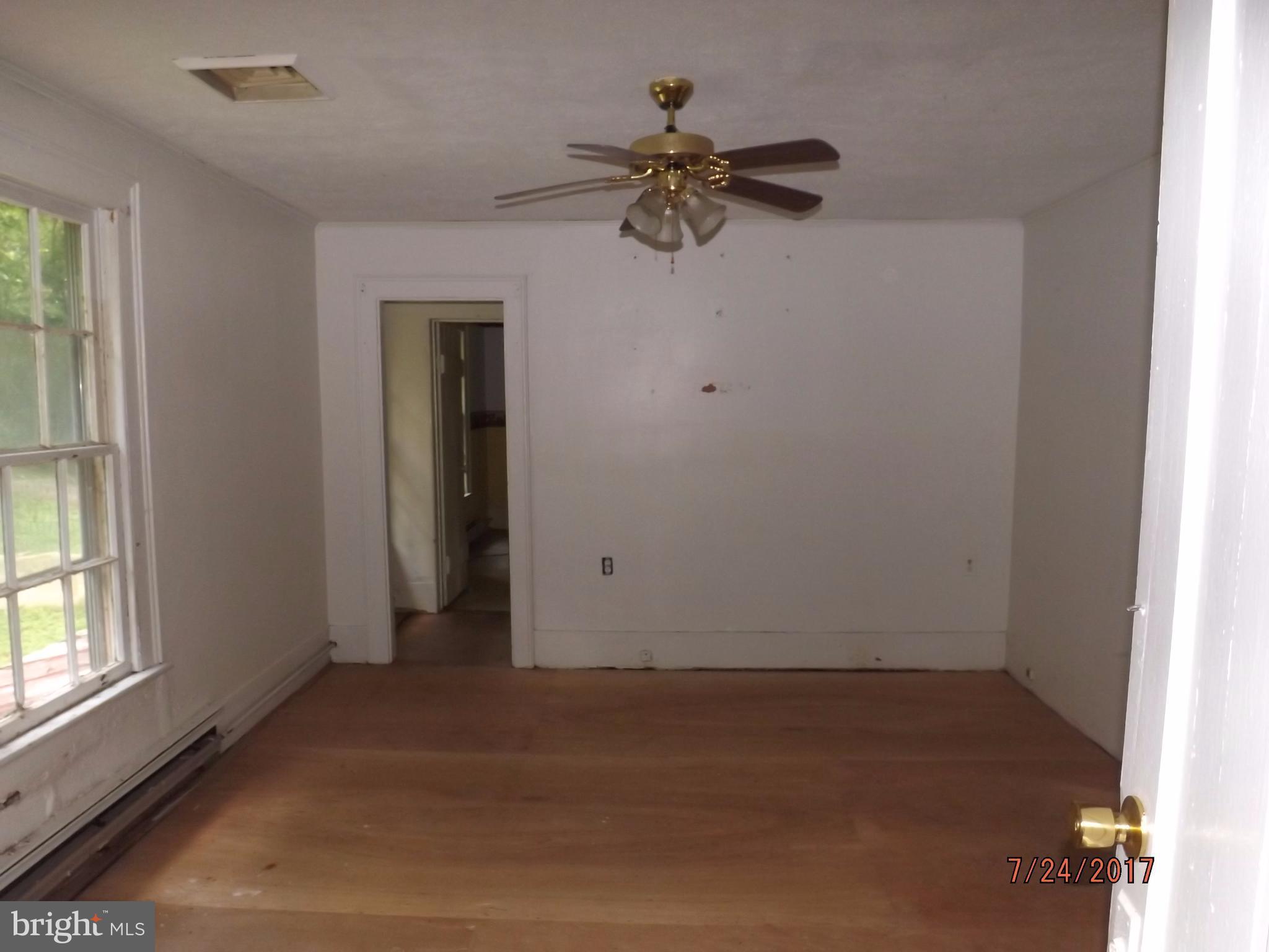 10 Big Spring Street Luray, VA 22835 - Photo 13 of 14 an empty room with a window