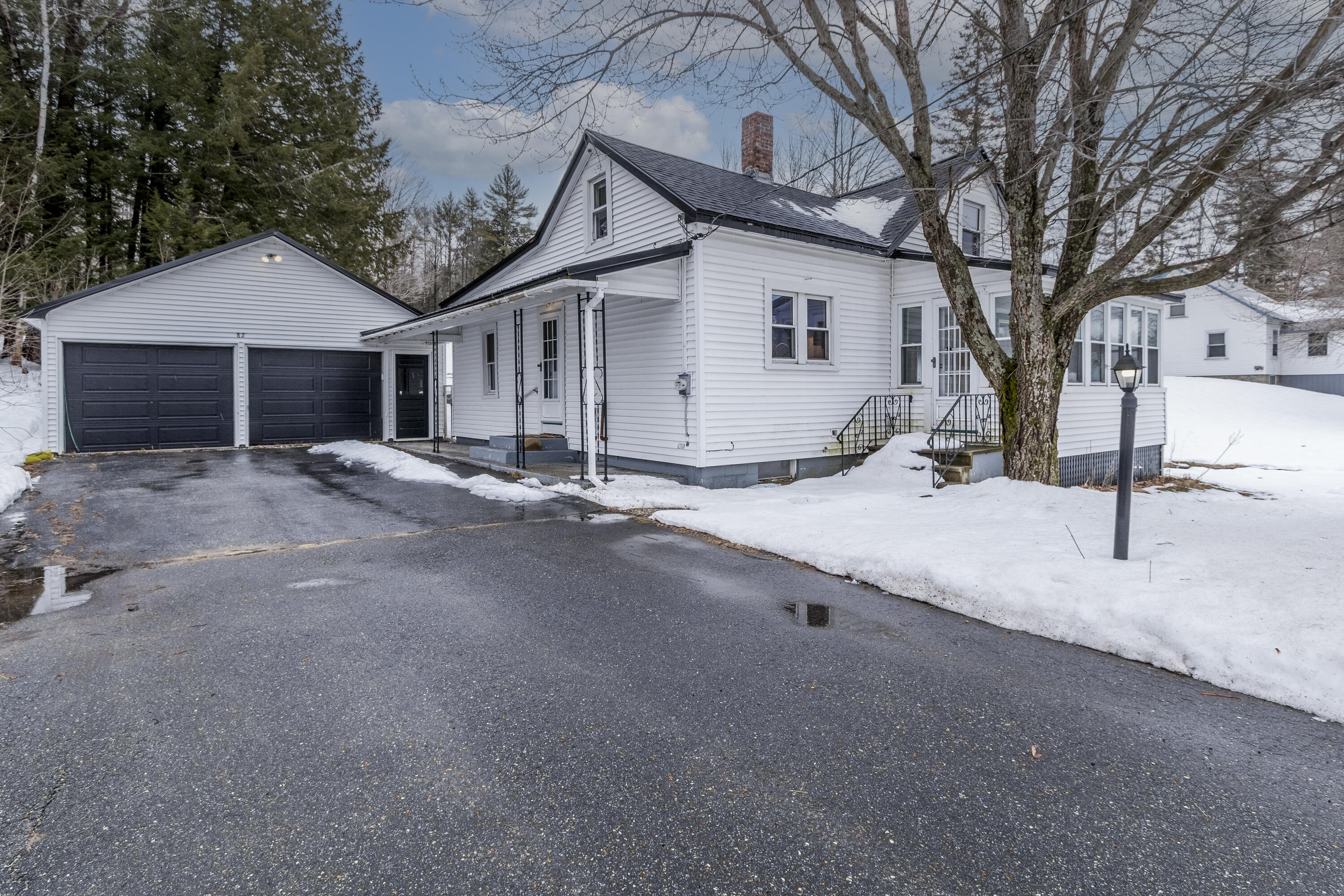 82 Harrison Road Norway, ME 04268 - Photo 2 of 53 20240329AD -71003