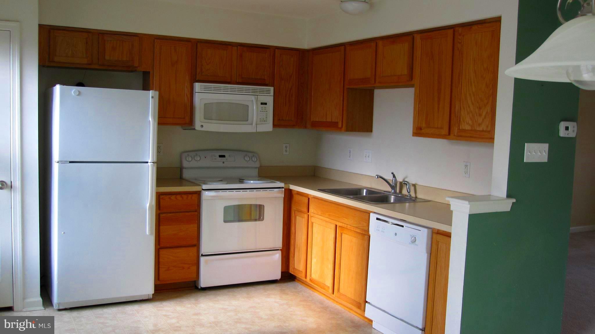 2204 Orchard View Road Reading, PA 19606 - Photo 2 of 12 Kitchen