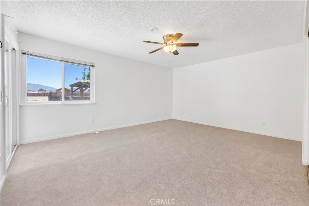 9742 East Ave R 8 Littlerock, CA 93543 - Photo 17 of 41