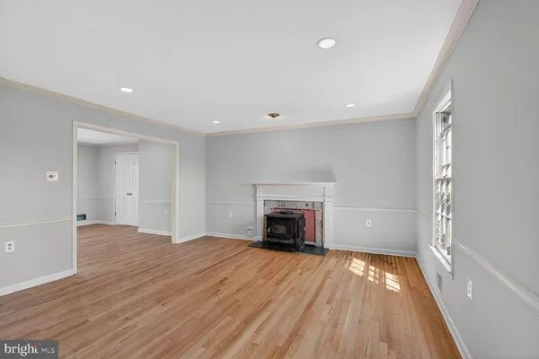 $4,495 | 21733 Oatlands Road, Aldie, VA 20105