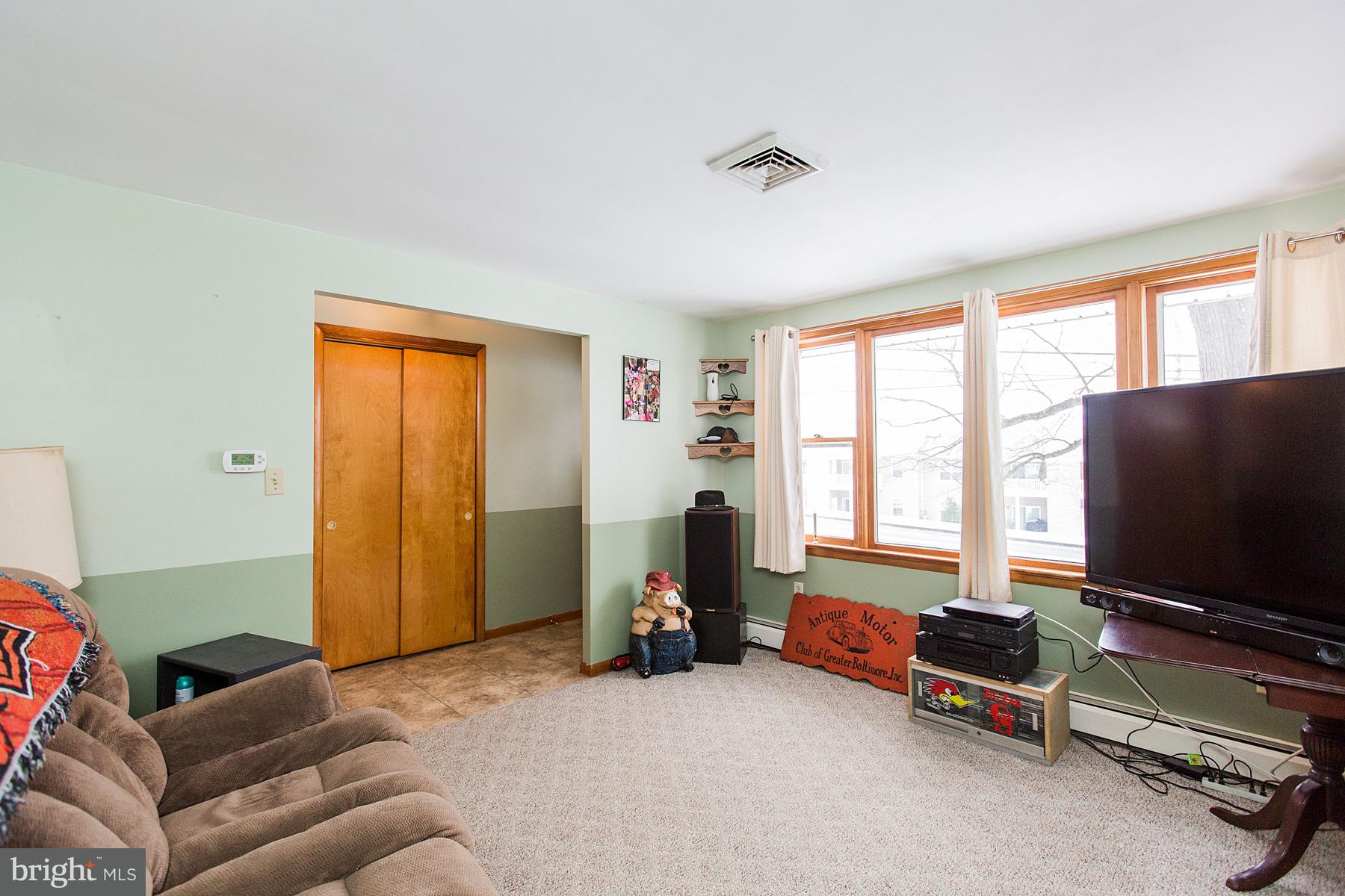 519 East Newport Road Lititz, PA 17543 - Photo 14 of 32 living room just off the main entrance
