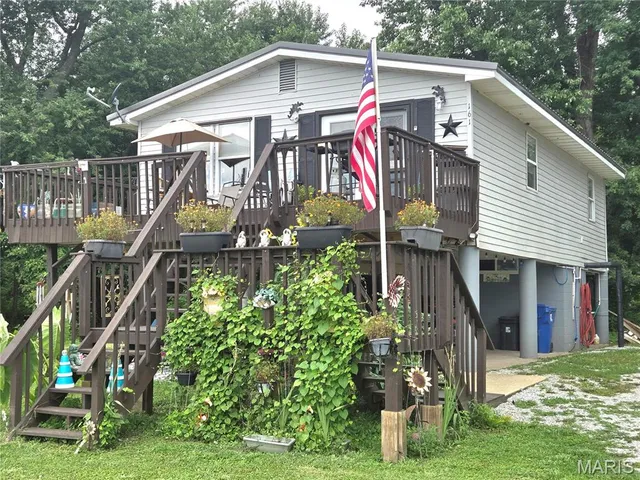 $129,999 | 161 Old River Road, Elsberry, MO 63343