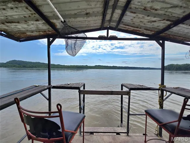 $129,999 | 161 Old River Road, Elsberry, MO 63343