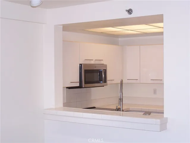 a close view of sink