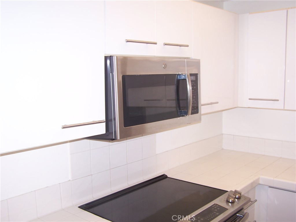 525 East Seaside Way, Unit 1601 Long Beach, CA 90802 - Photo 26 of 60 a close view of utility room