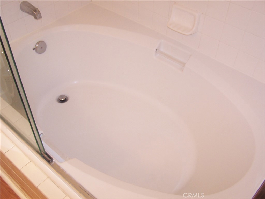 525 East Seaside Way, Unit 1601 Long Beach, CA 90802 - Photo 37 of 60 a bathroom with a shower