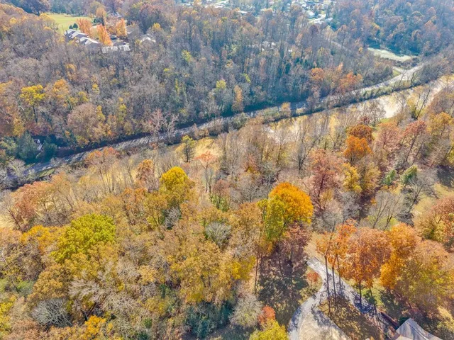 $975,000 | 147 Sunrise Ridge Drive, Sparta, TN 38583