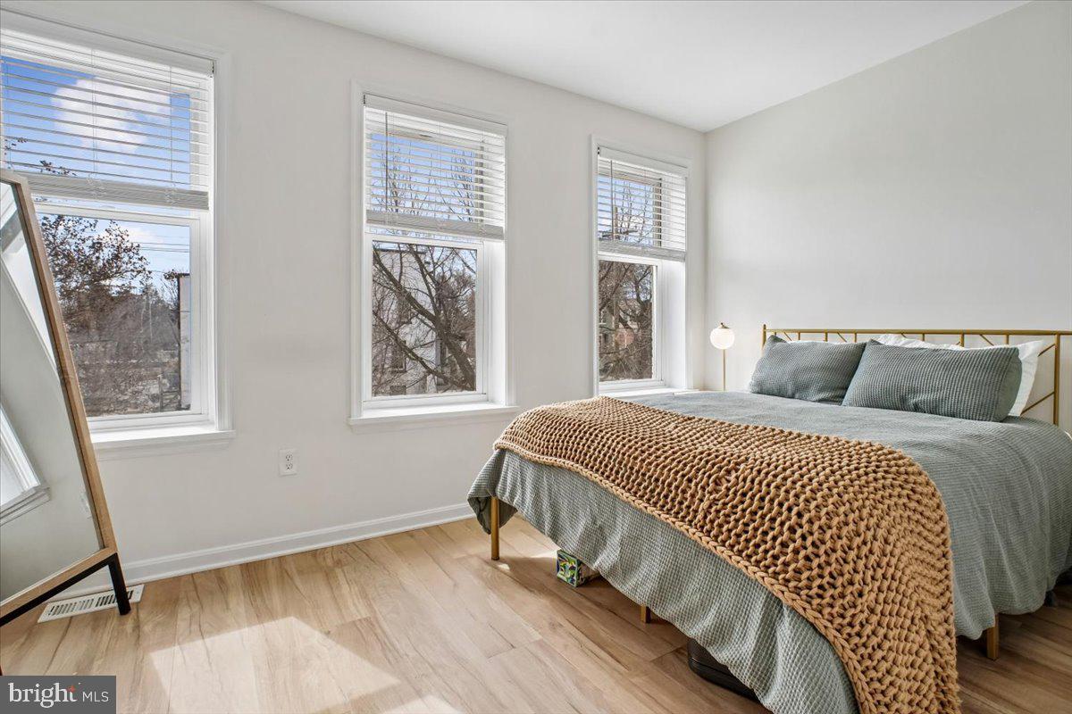 1704 A Street Southeast Washington, DC 20003 - Photo 26 of 37 Primary room