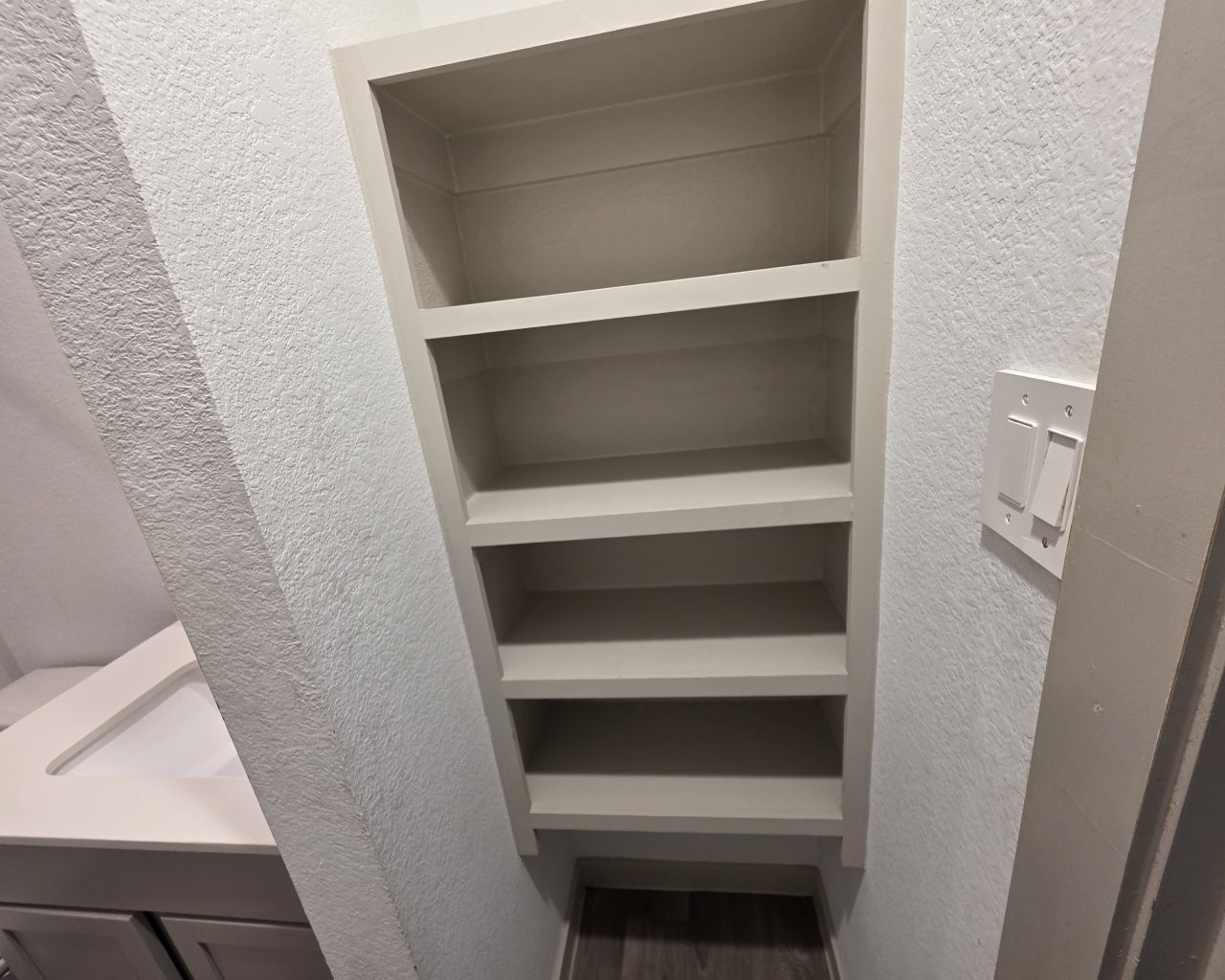 21 Desert Spring Lane Manvel, TX 77578 - Photo 16 of 20 Linen closet