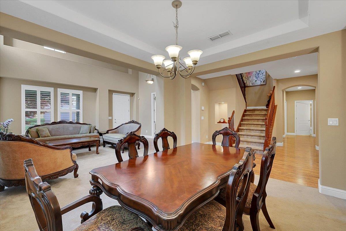 10022 Spring View Way Elk Grove, CA 95757 - Photo 11 of 51