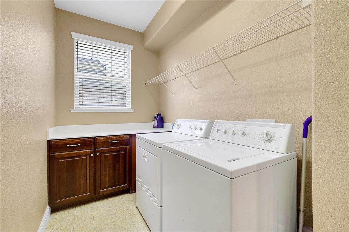 10022 Spring View Way Elk Grove, CA 95757 - Photo 27 of 51