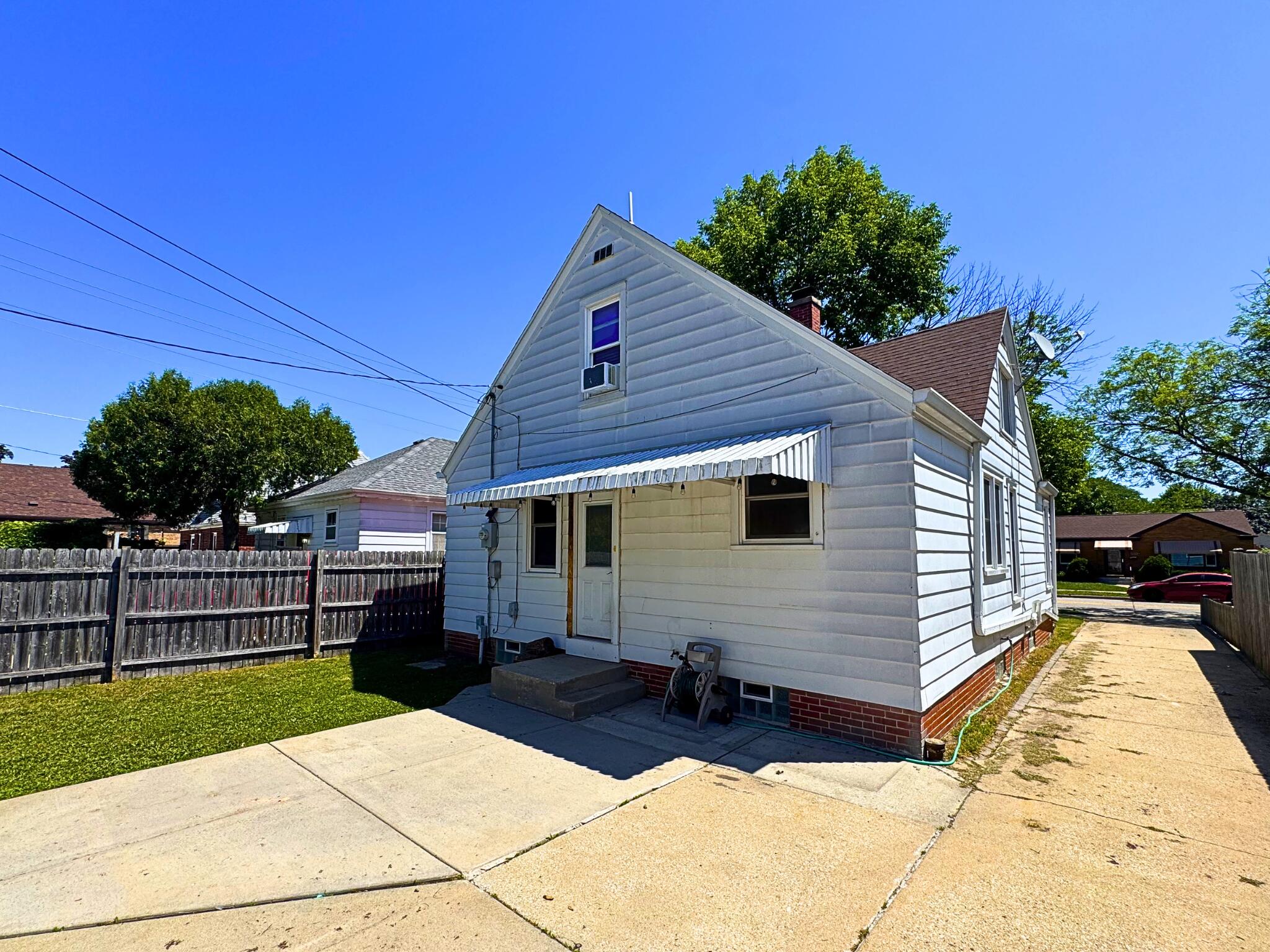 2906 Erie Street Racine, WI 53402 - Photo 20 of 21 Back of House