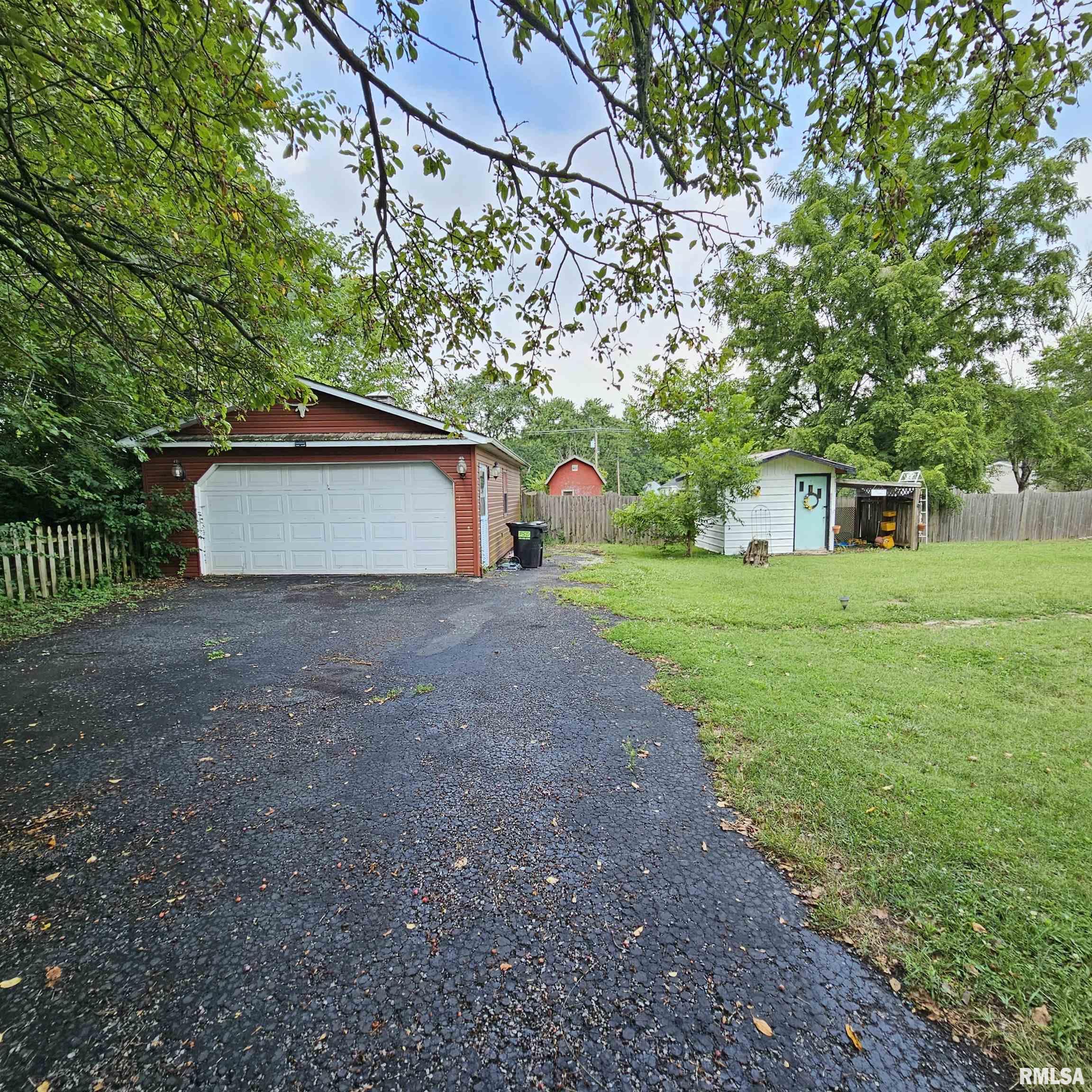 401 South Main Cross Street Galatia, IL 62935 - Photo 8 of 36