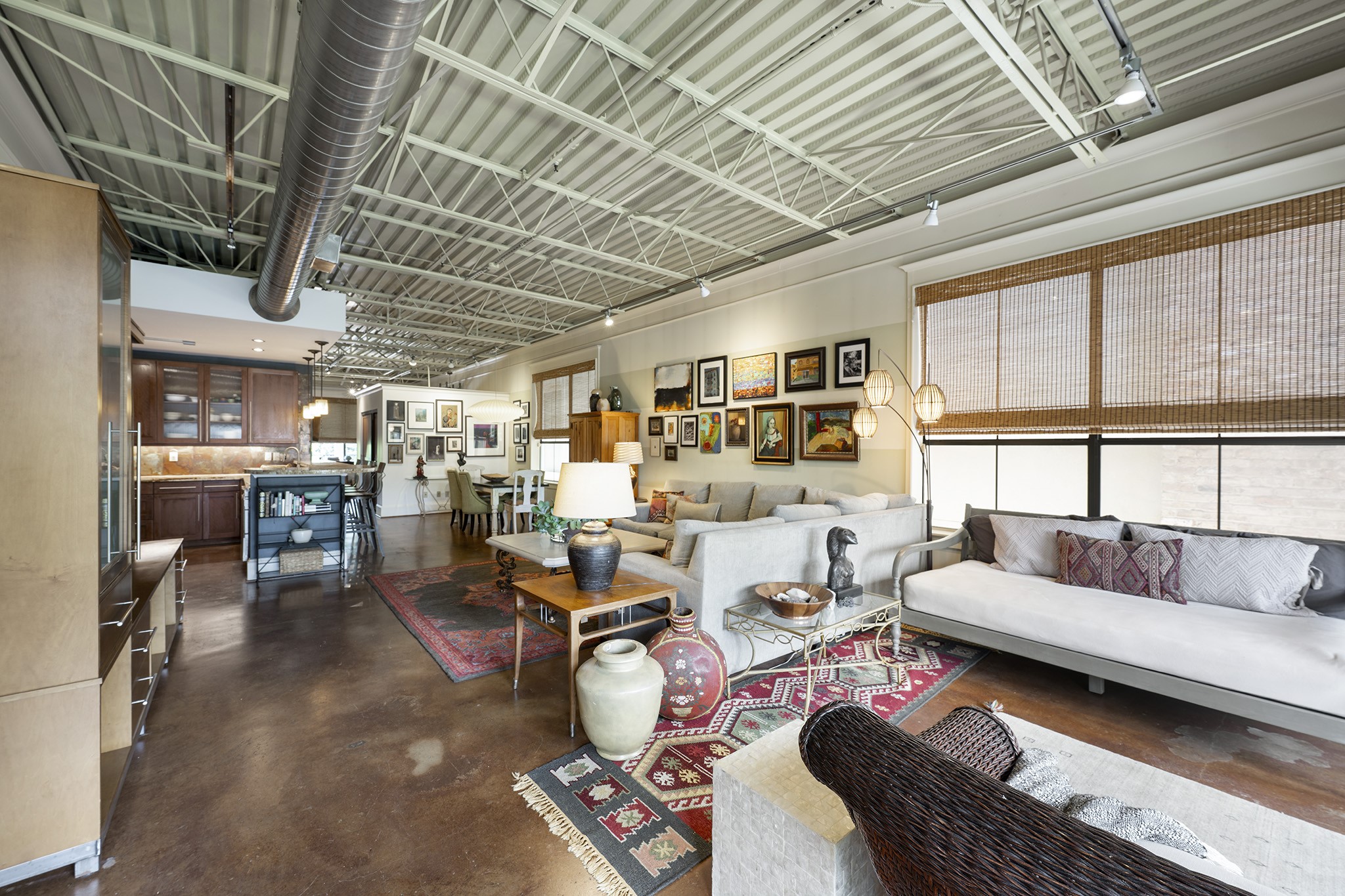 1722 Washington Avenue, Unit D Houston, TX 77007 - Photo 6 of 28 Once inside you are greeted by a very cool architectural home with high industrial ceilings, concrete floors and nice natural light.