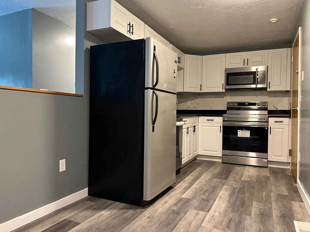 189 Littleton Road, Unit 31 Chelmsford, MA 01824 - Photo 2 of 17 Gallery Image 2
