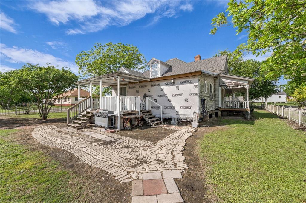 421 Huey Avenue Mount Calm, TX 76673 - Photo 28 of 39 a view of a house with backyard