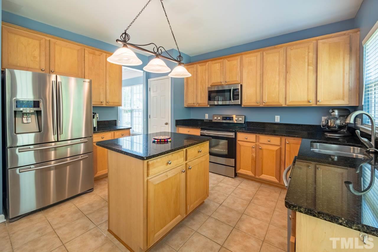 5332 Shaker Heights Lane Raleigh, NC 27613 - Photo 9 of 30