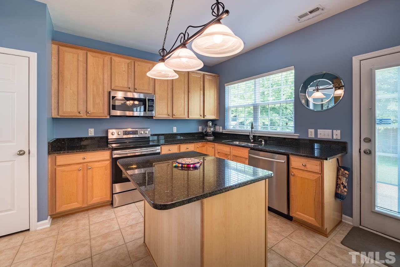 5332 Shaker Heights Lane Raleigh, NC 27613 - Photo 10 of 30