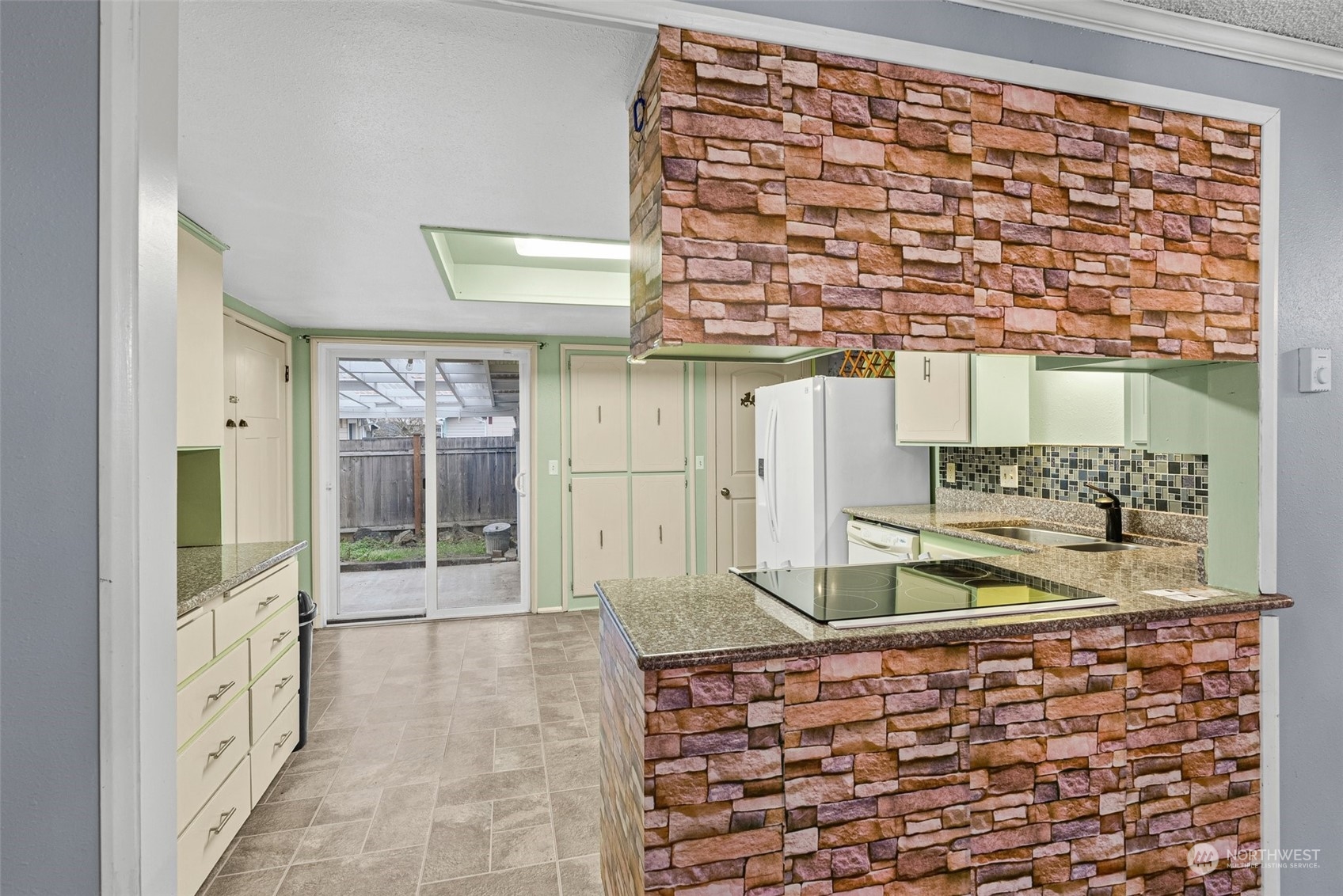 475 Southwest 14th Street Chehalis, WA 98532 - Photo 5 of 24 Gallery Image 5