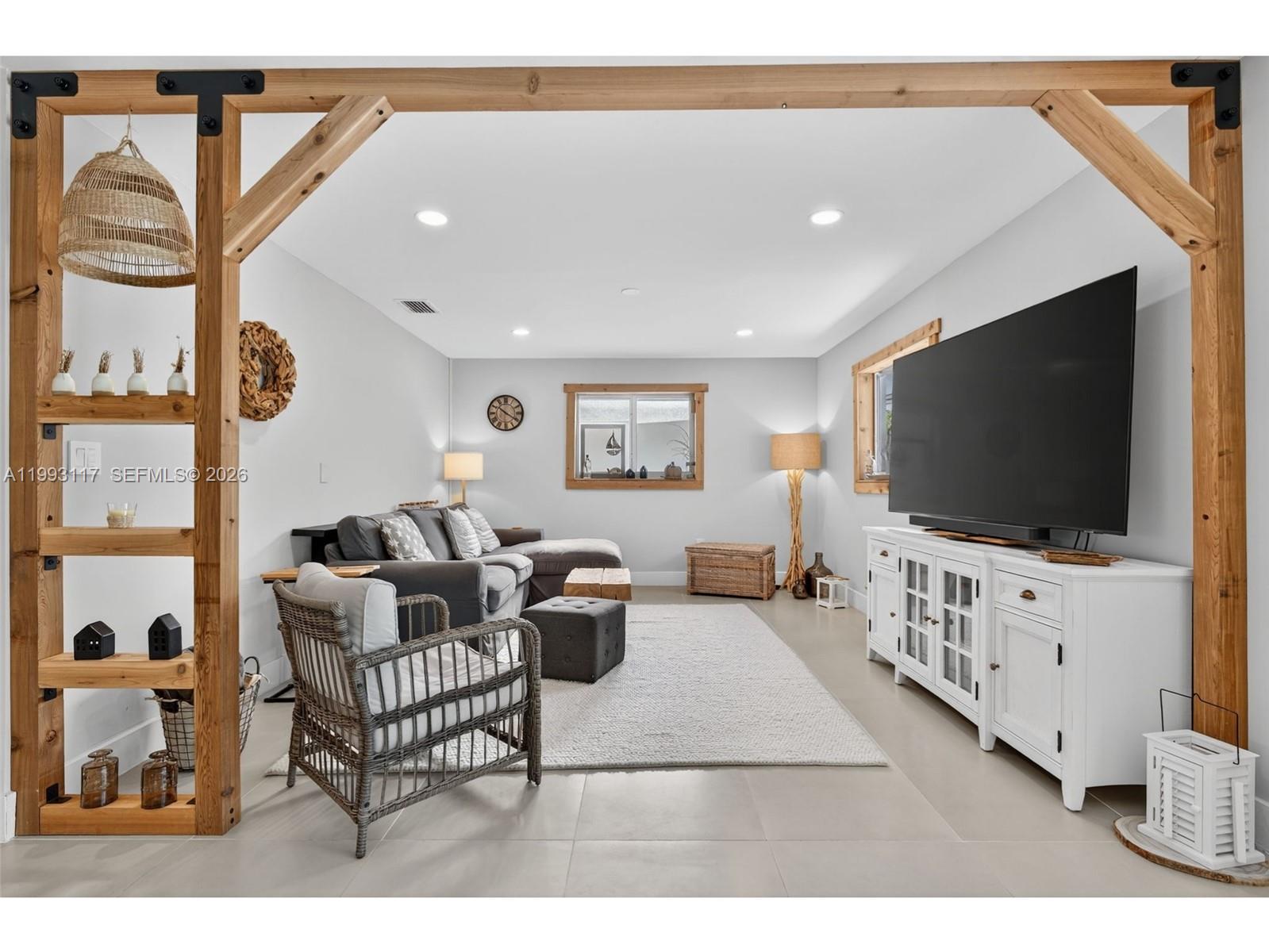 426 Southeast 3rd Street Dania Beach, FL 33004 - Photo 12 of 38