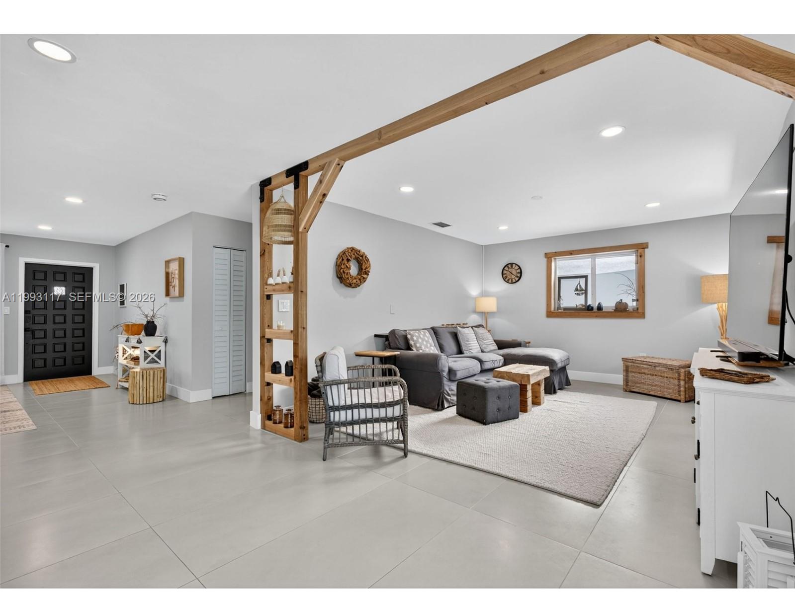 426 Southeast 3rd Street Dania Beach, FL 33004 - Photo 13 of 38