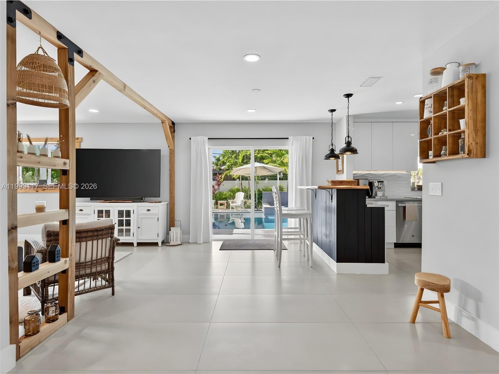 426 Southeast 3rd Street Dania Beach, FL 33004 - Photo 10 of 38