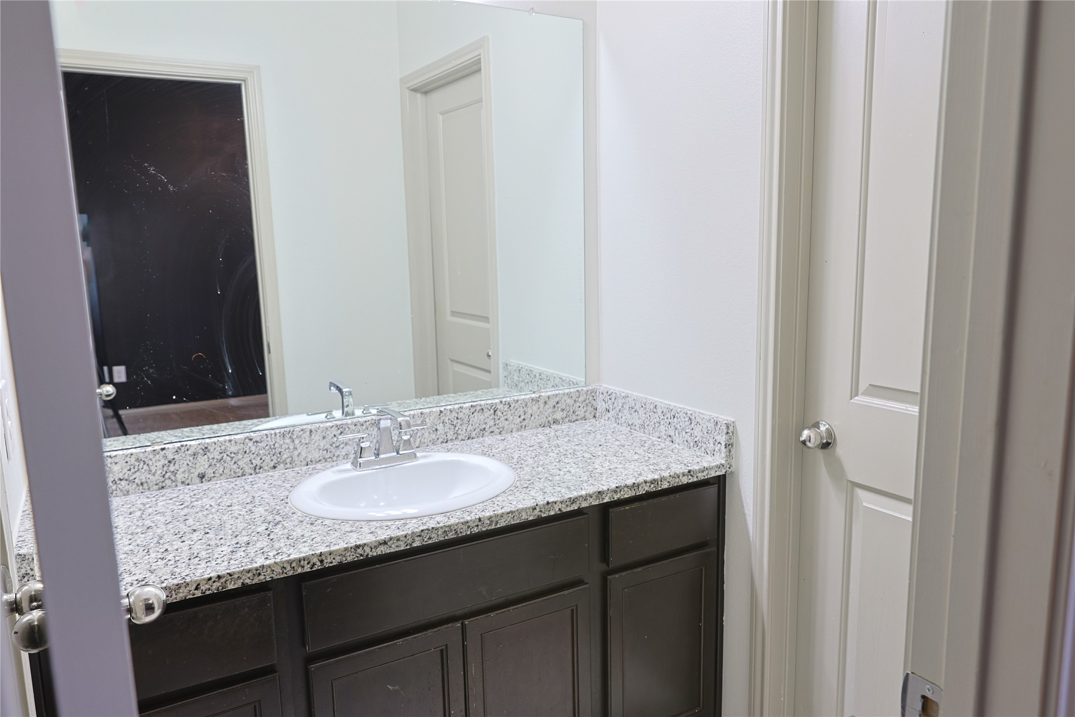 15770 Deeside Spring Drive Humble, TX 77346 - Photo 32 of 37 Upstairs Bathroom