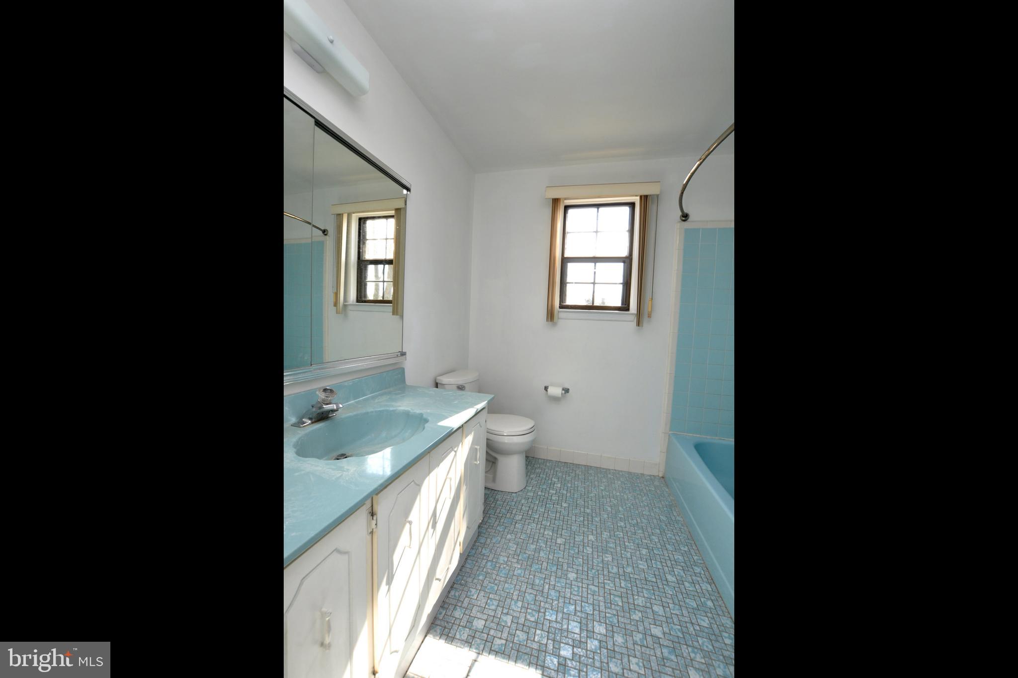 7 Utica Road Marlton, NJ 08053 - Photo 20 of 34 main bath