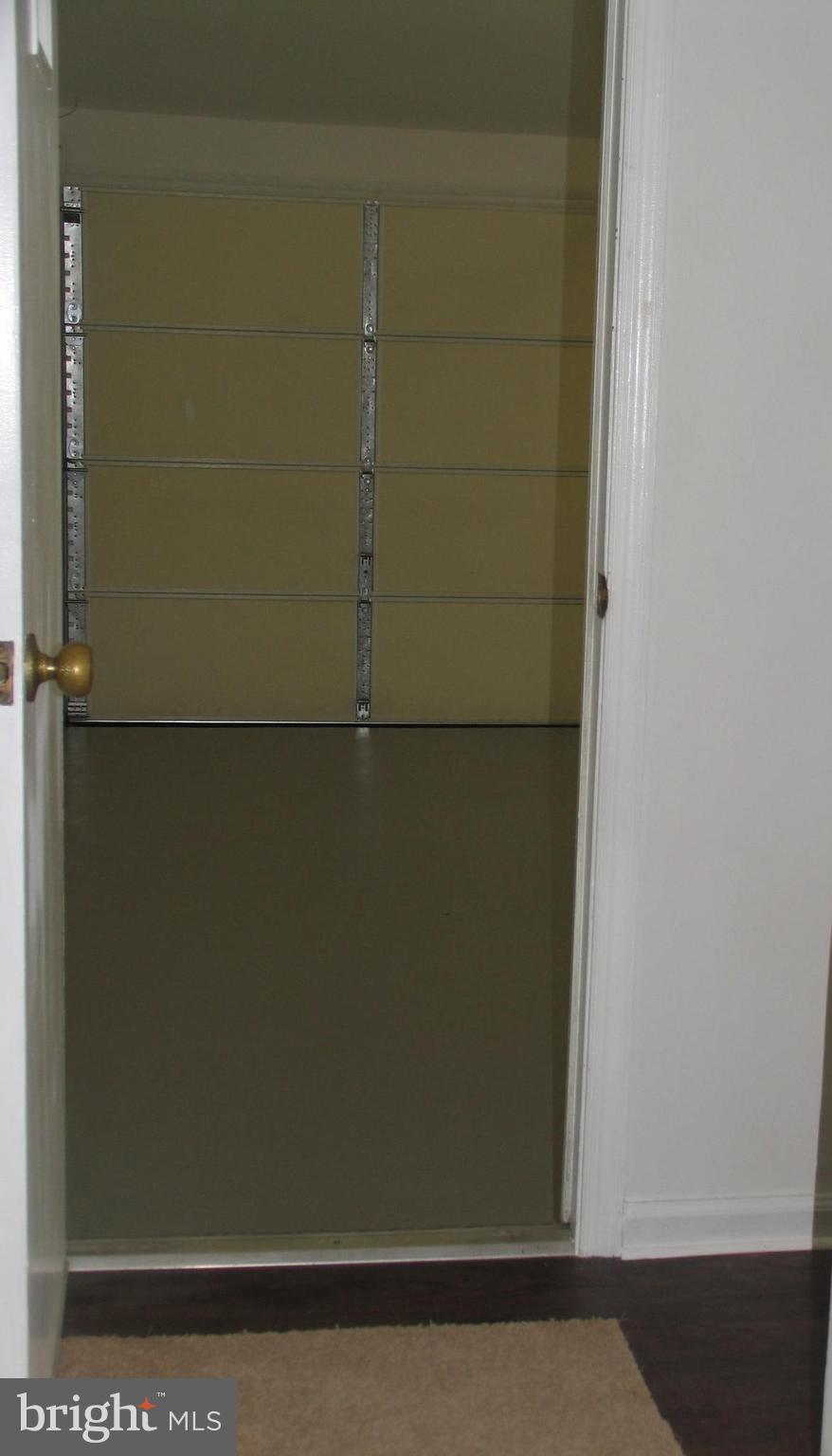7 Utica Road Marlton, NJ 08053 - Photo 24 of 34 Interior access to garage
