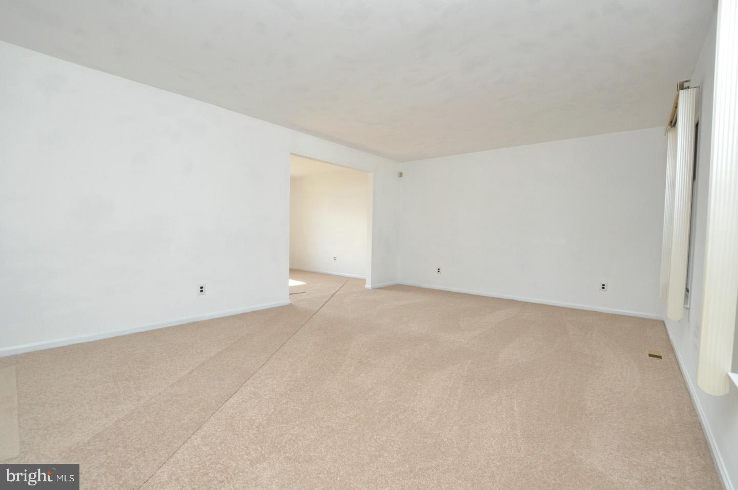 7 Utica Road Marlton, NJ 08053 - Photo 6 of 34 Living room