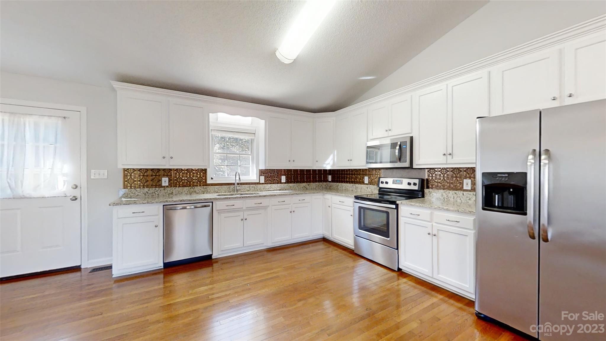 2708 Union Ridge Drive Lincolnton, NC 28092 - Photo 3 of 18 Gallery Image 3