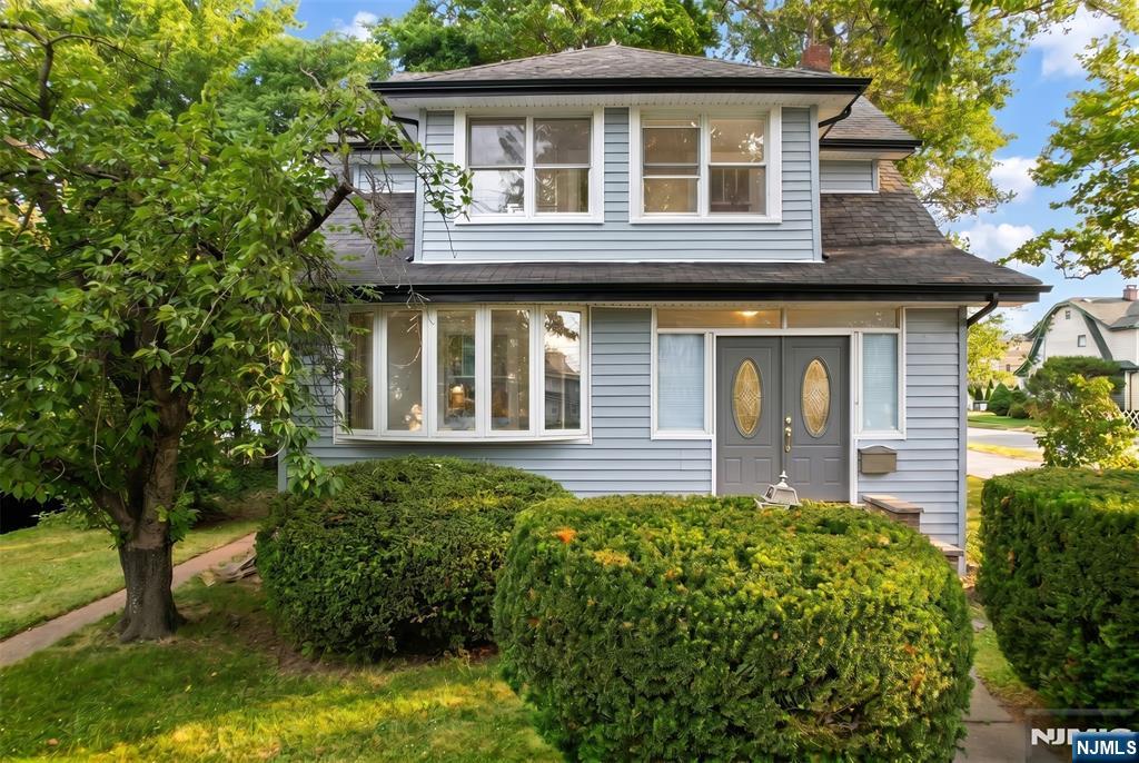 933 Maple Avenue Ridgefield, NJ 07657 - Photo 4 of 33