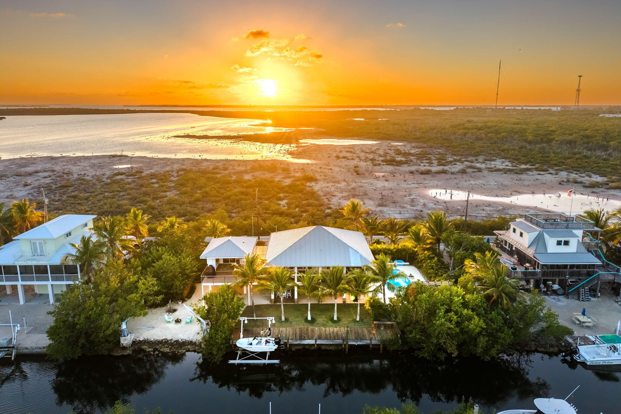 403 Indies Road Summerland Key, FL 33042 - Photo 2 of 68 403 Indies Rd