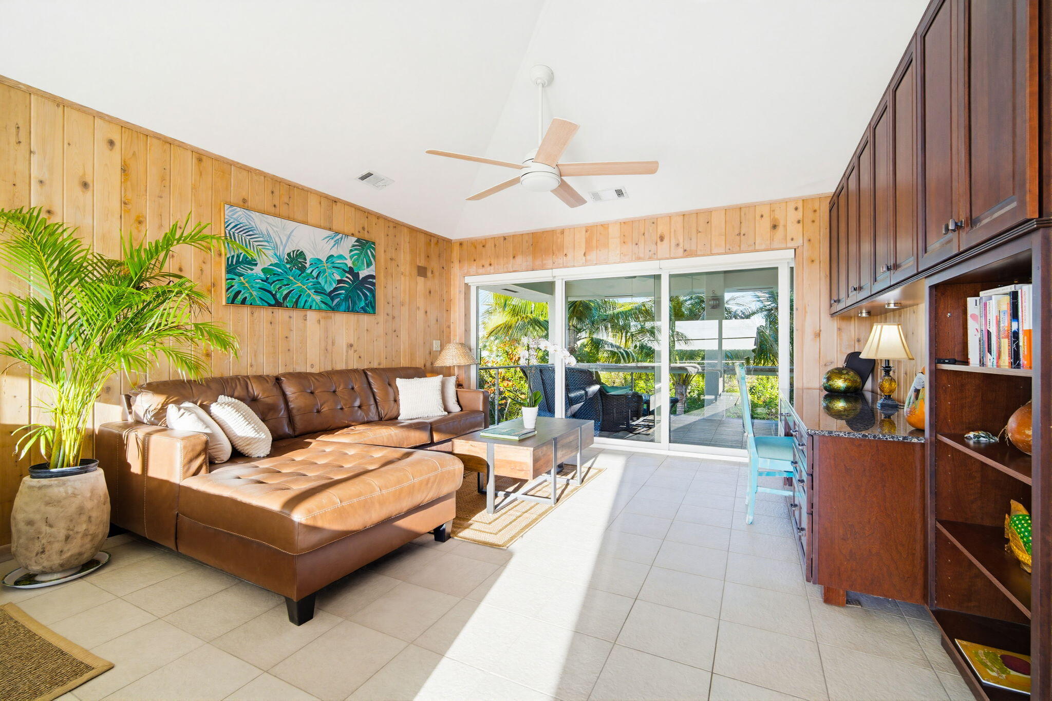 403 Indies Road Summerland Key, FL 33042 - Photo 26 of 68 a living room with furniture and a potted plant