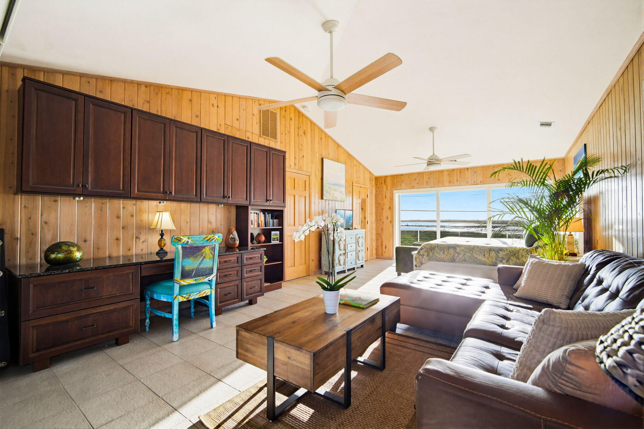 403 Indies Road Summerland Key, FL 33042 - Photo 27 of 68 a work room with furniture and a potted plant