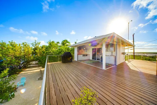 a view of an outdoor space