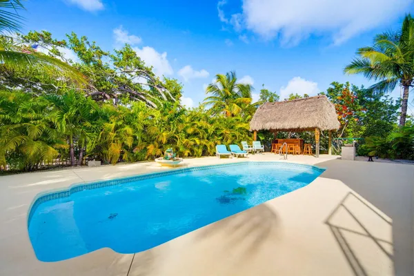 $1,349,000 | 403 Indies Road, Summerland Key, FL 33042