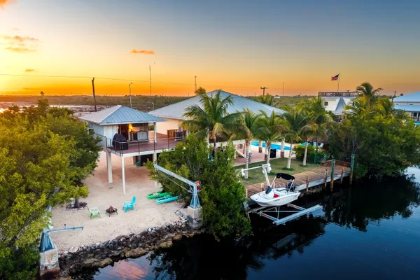 $1,349,000 | 403 Indies Road, Summerland Key, FL 33042