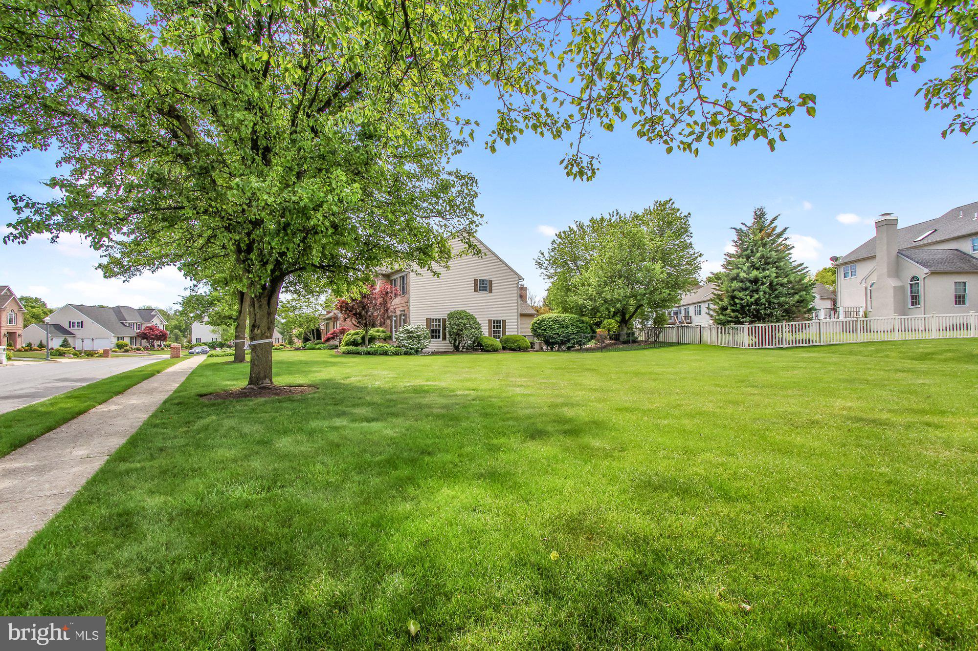 2909 Duffield Lane Sinking Spring, PA 19608 - Photo 5 of 65 Gallery Image 5