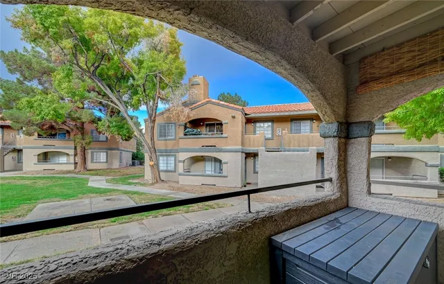 $1,450 | 5260 Mission Monterey Lane, Unit 105, Las Vegas, NV 89107