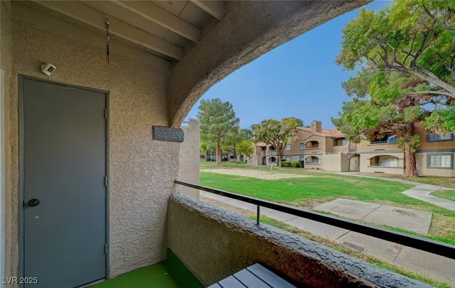$1,450 | 5260 Mission Monterey Lane, Unit 105, Las Vegas, NV 89107
